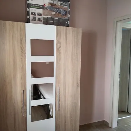 Io's Hébergement de vacances *